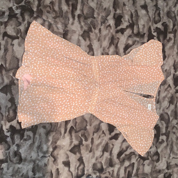 Orangish brown with white spots flutter sleeve romper - Picture 1 of 3